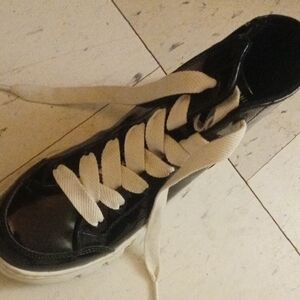 Sketchers - AVA MAX Black High-Top Sneaker with White Laces